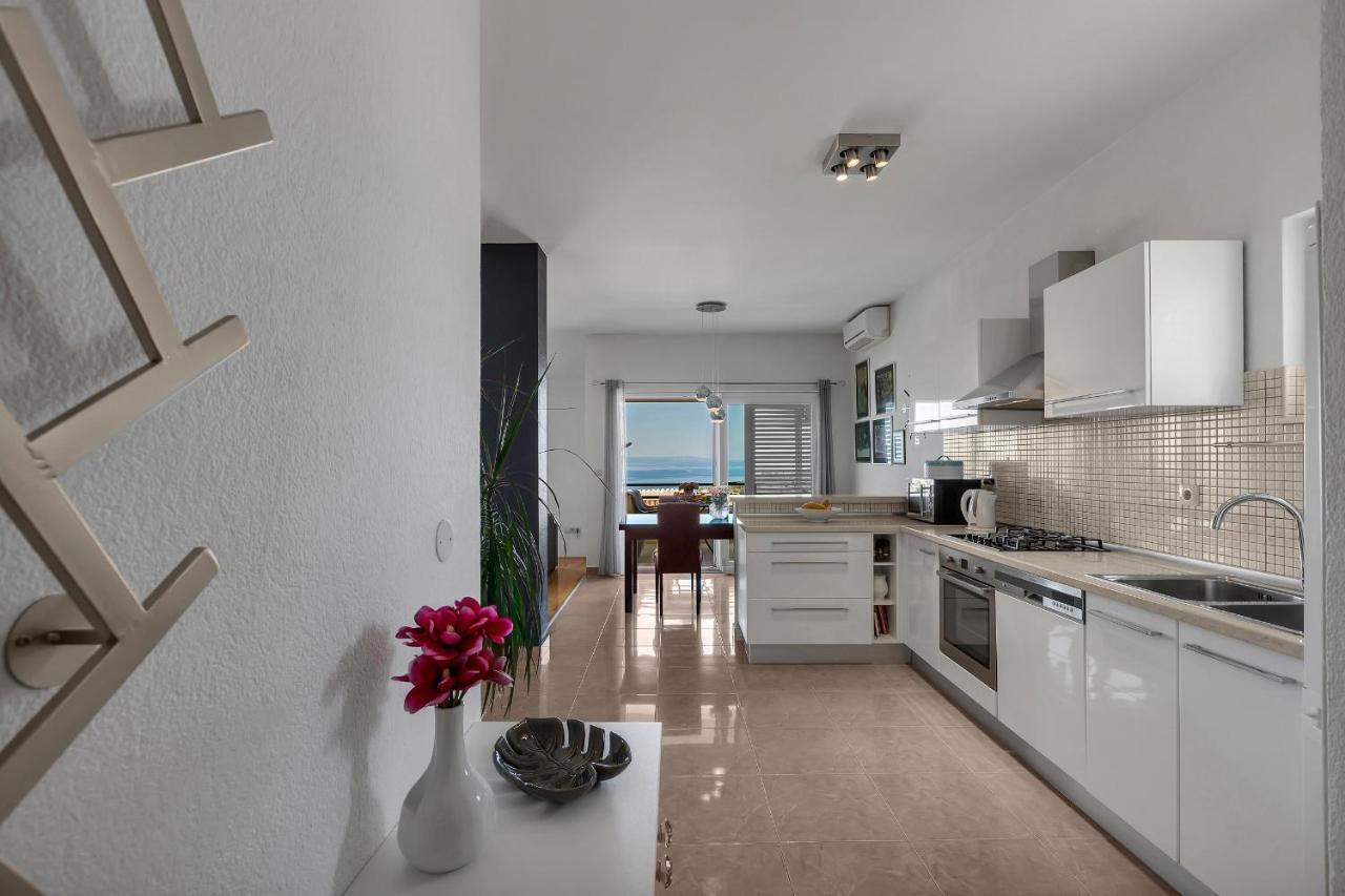 Stunning City View Apartment Makarska Buitenkant foto