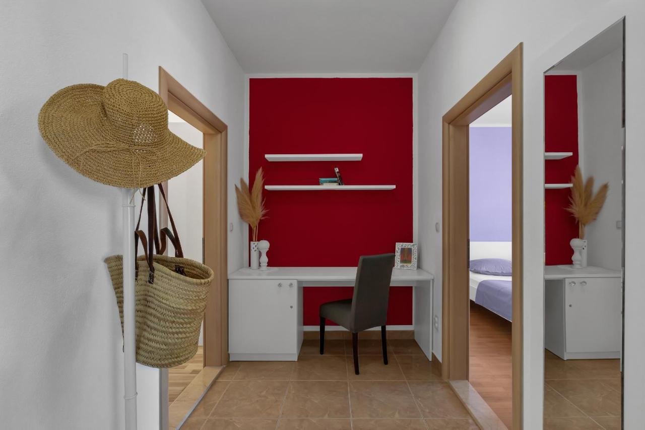 Stunning City View Apartment Makarska Buitenkant foto